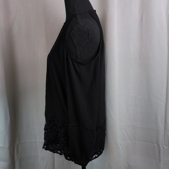 MICHAEL Michael Kors Elegant Black Blouse with Lace Detail - Picture 3 of 8